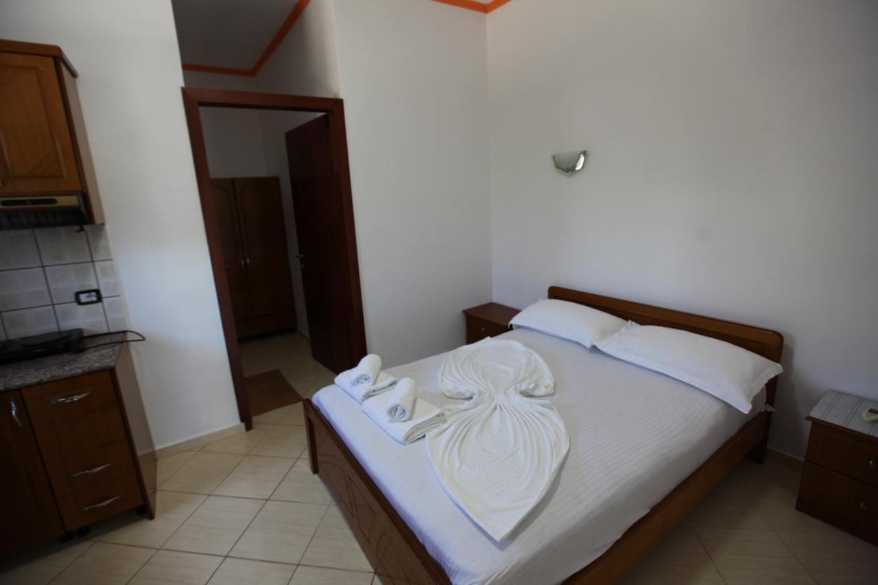 Anna Hotel Ksamil Exteriör bild